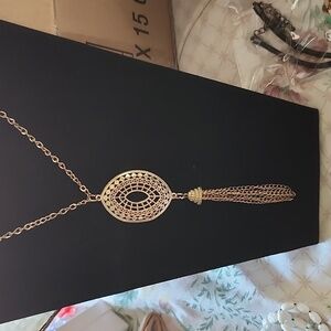 💜Gold tone necklace
